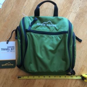 Eddie Bauer Hanging Travel Kit